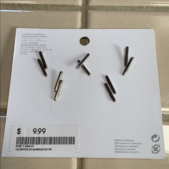 Rings - Picture 5 of 6